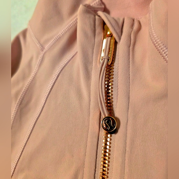 Nwt Lululemon Define Cropped Jacket Pink Haze / Rose Gold Pink Zip-Up Jacket 4 - Picture 5 of 9